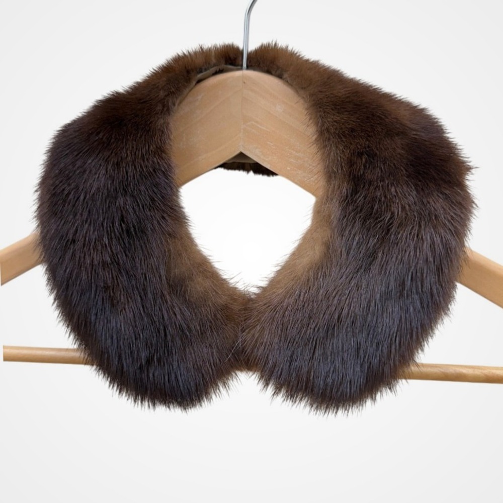 Luxurious Brown Fur Collar Wrap